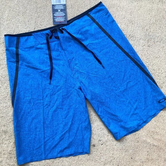 NEW Oakley Kana Fusion Board Swim Shorts Dark Blue/Black Size 36 - Picture 2 of 3